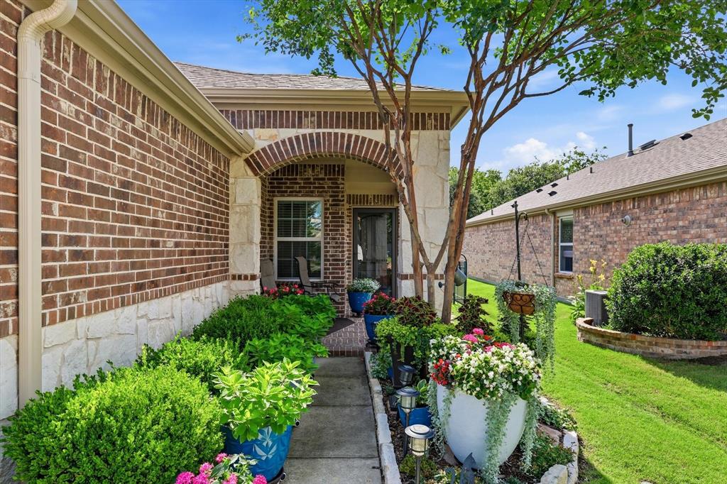 8915 Twin Pines Lane