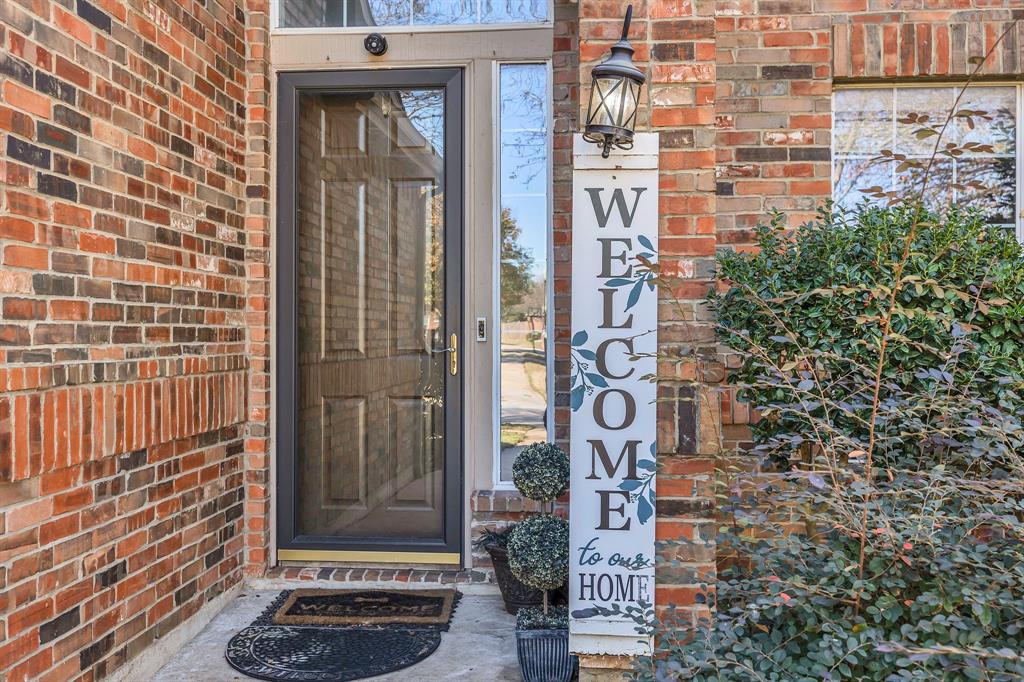 Mansfield, Texas 76063, United States, 4 Bedrooms Bedrooms, ,3 BathroomsBathrooms,Residential,Pending,25217