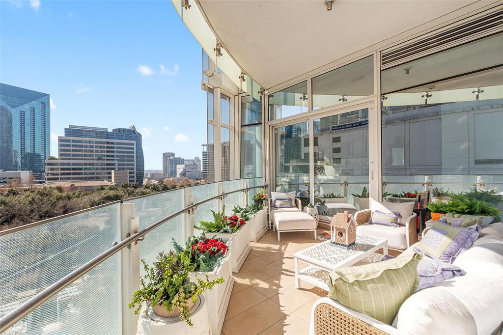 Museum Tower - Residential