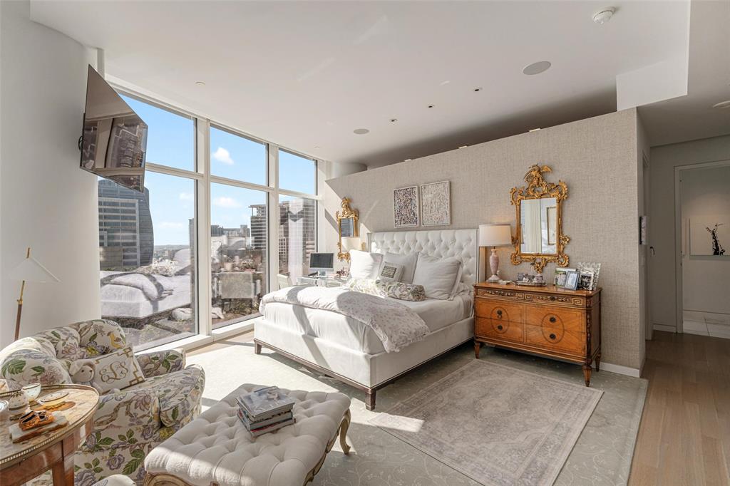 Museum Tower - Residential