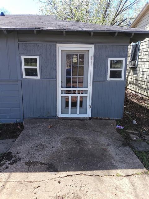 Photo of 632 E Sears Street, Denison, TX 75021 (MLS # 21249646)