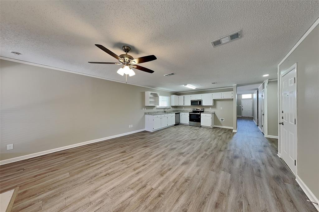 Huntington Village Ph III Add - Residential Lease