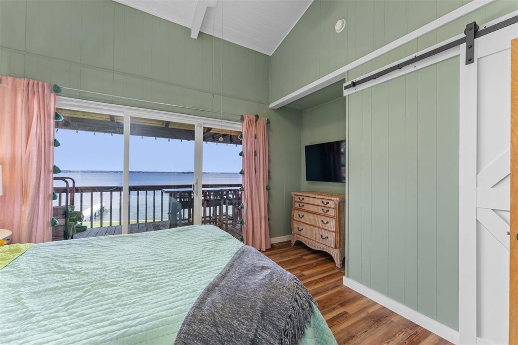 Island Oaks - Residential