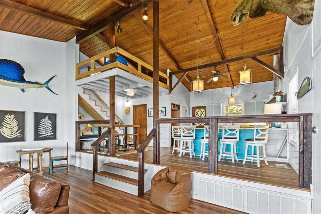 Island Oaks - Residential