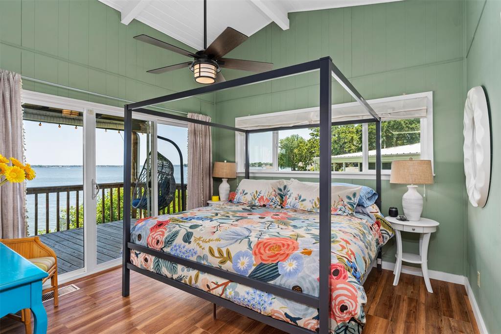 Island Oaks - Residential