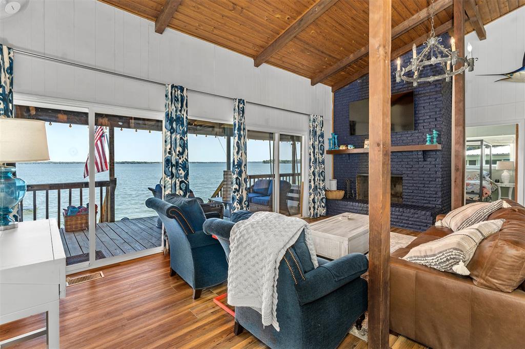 Island Oaks - Residential