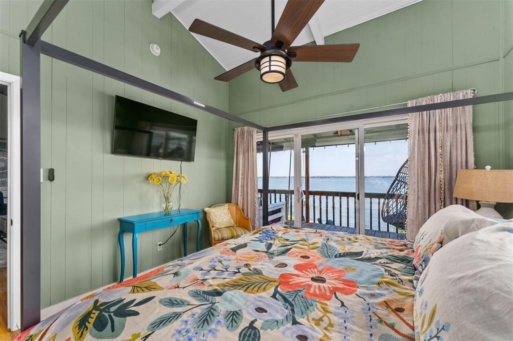 Island Oaks - Residential