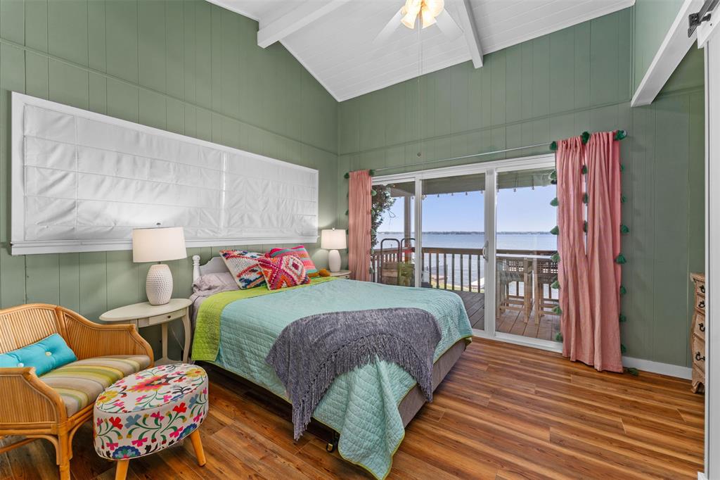 Island Oaks - Residential