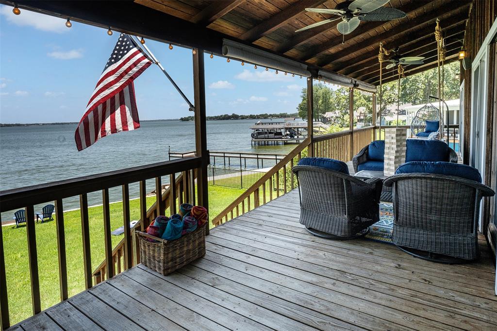 Island Oaks - Residential