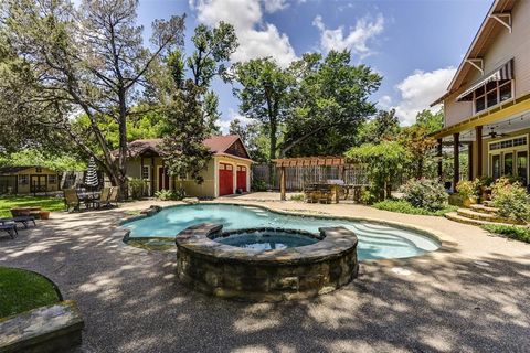 A home in Waxahachie