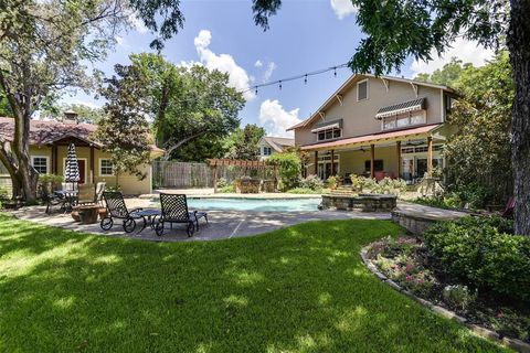 A home in Waxahachie