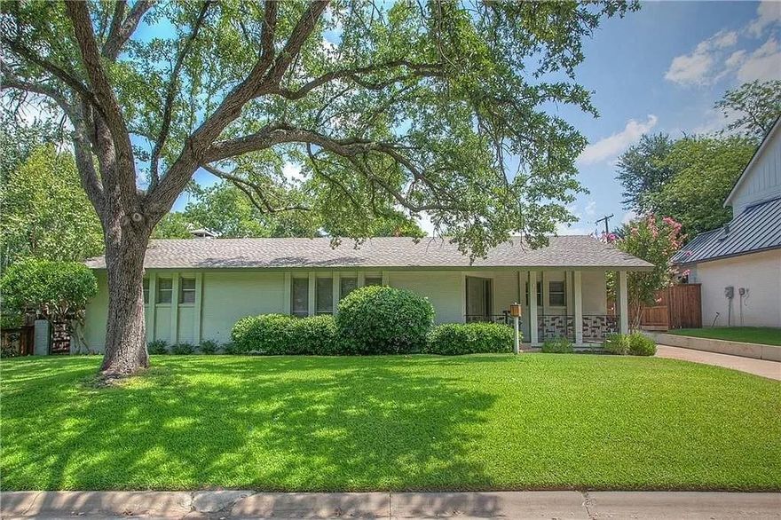 Located in Crestwood, near the Trinity River and Trinity Trails, 616 Edgefield offers a layout that’s straightforward, functional, and hard to find in 76107.

The kitchen opens to the den, where a full stone fireplace defines the space and keeps everything connected. It’s an easy, livable setup with room to update over time.

At the front of the home, a large living area provides flexibility for both living and dining without compromise—something buyers continue to look for.

With 3 bedrooms and 2.1 bathrooms, the home features solid mid-century bones, good natural light, and a footprint that makes sense. A two-car garage adds everyday practicality, while the location offers quick access to downtown Fort Worth, nearby parks, and the trail system.

For buyers searching Crestwood homes, 76107 real estate, or homes near Trinity Trails, this is a strong opportunity—well-positioned as a primary residence or investment property in a neighborhood known for long-term value.