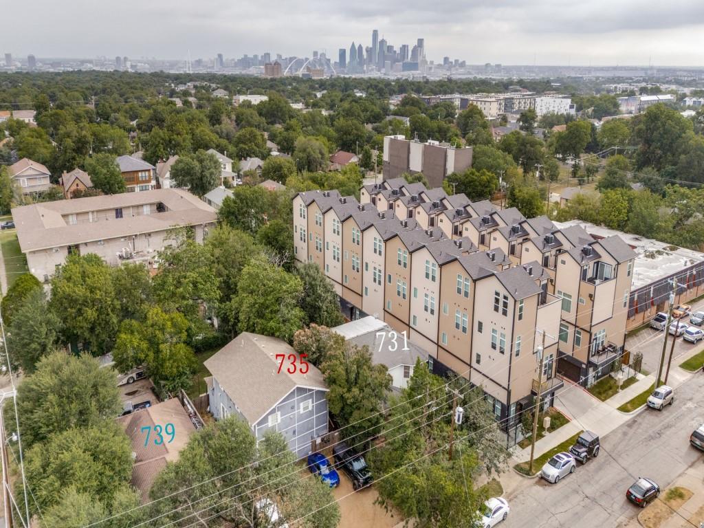 731 W 10th Street
