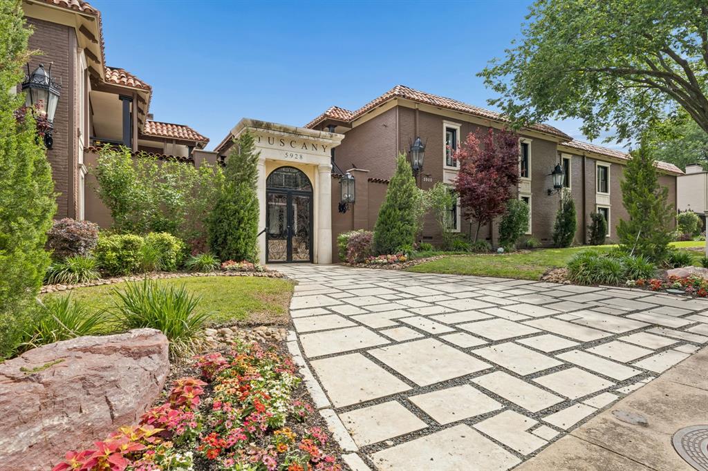 5916 Sandhurst Lane 233