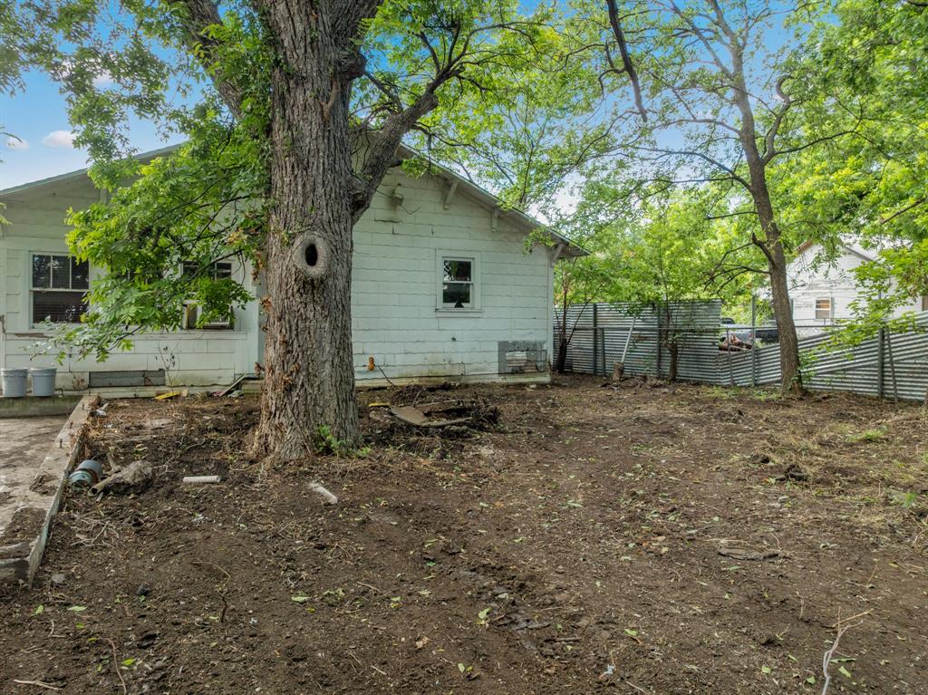 518 W Elm Street
