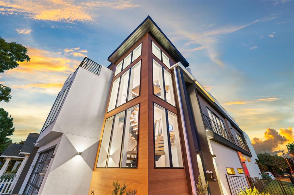 Henderson Ave - Residential