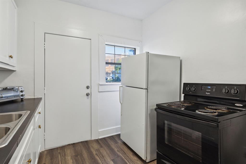 Dallas Land & Loan 02 - Residential Income