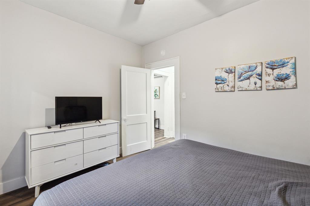 Dallas Land & Loan 02 - Residential Income