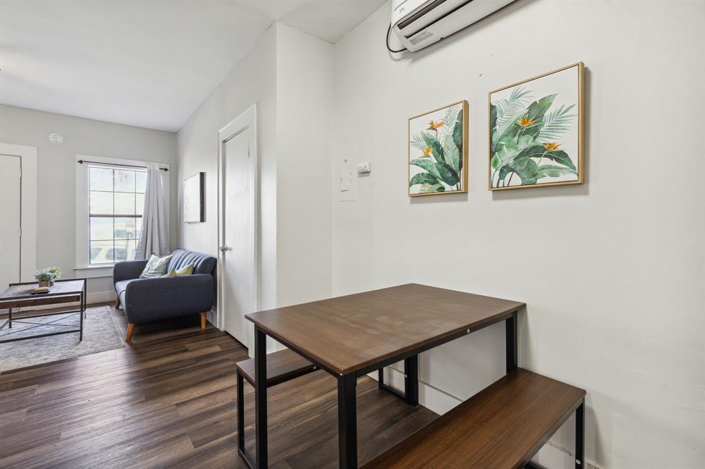 Dallas Land & Loan 02 - Residential Income