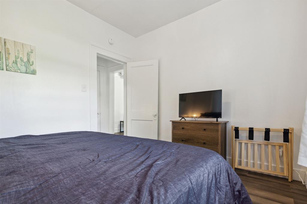 Dallas Land & Loan 02 - Residential Income