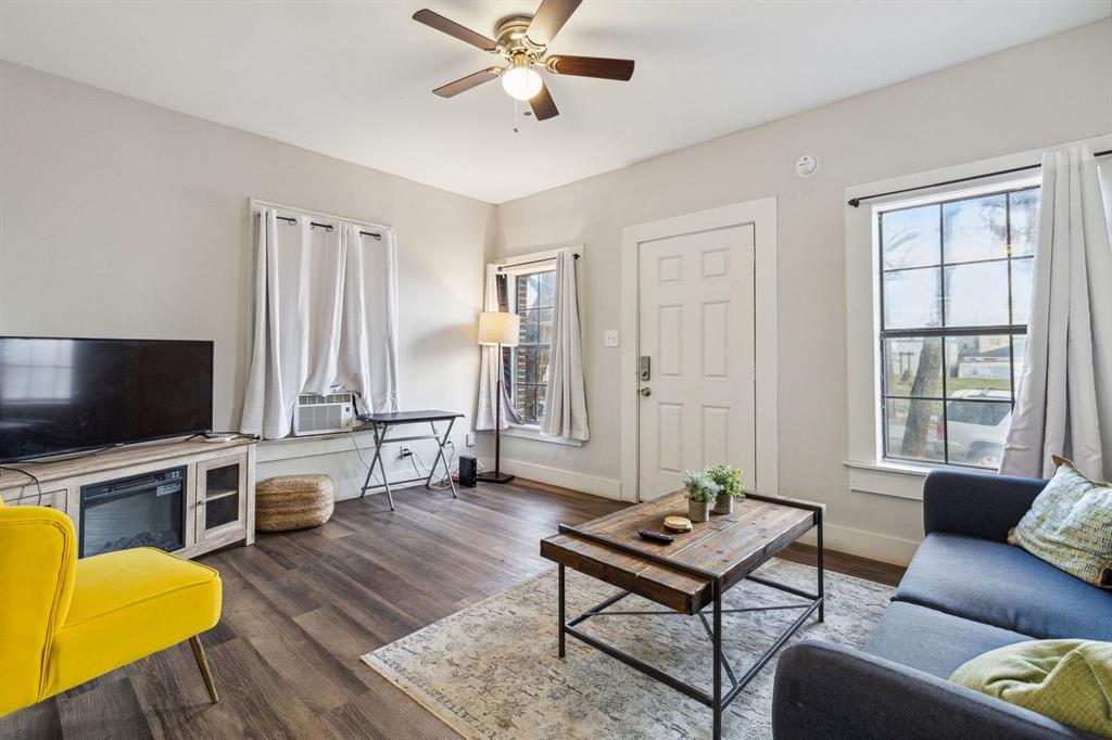 Dallas Land & Loan 02 - Residential Income