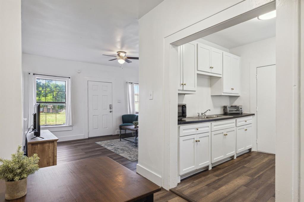 Dallas Land & Loan 02 - Residential Income