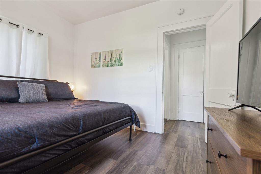 Dallas Land & Loan 02 - Residential Income