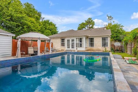 2240 Lawndale Drive Dallas TX 75211