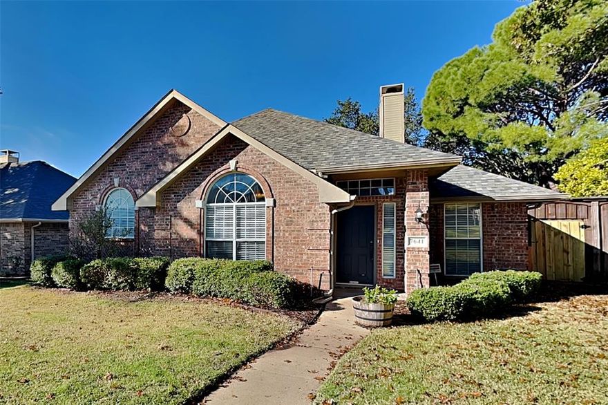 Charming 3 bed, 2  bath 1,503 sq ft home in Frisco! Open kitchen concept with updated counters. Primary suite with attached bathroom. Spacious backyard, great for gatherings! Pets accepted on a case by case basis. Additional admin fees apply. The Fireplace is decorative. Schedule your showing today! This home is as-is.  LEASE TERM:1-2 years

This home may be located within a Homeowners Association (HOA) community. If so, residents will be responsible for adhering to all HOA rules and regulations. Please contact your agent or landlord's agent for more information.
