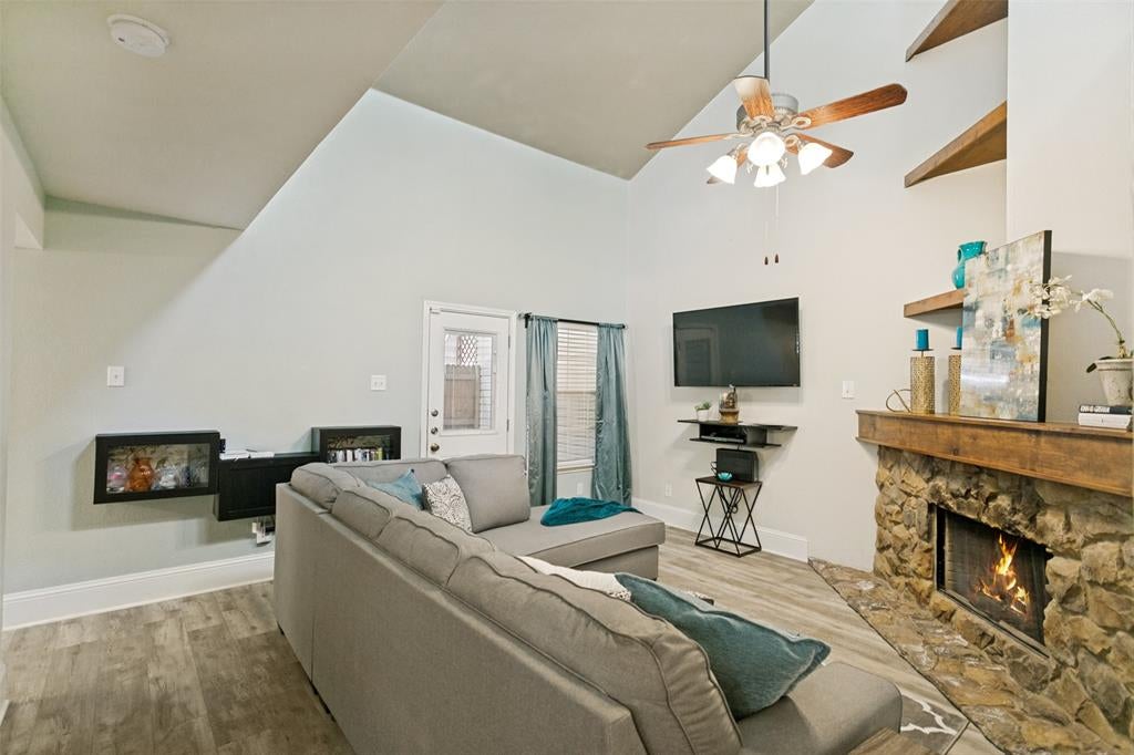 837 Summercreek Drive