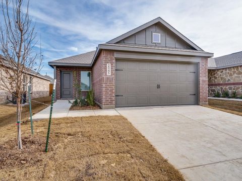 Photo of 2045 Belgian Drive, Aubrey, TX 76227 (MLS # 21142029)