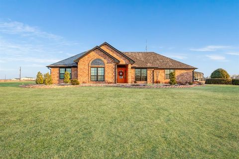 2748 Farm Road 2820 Sumner TX 75486