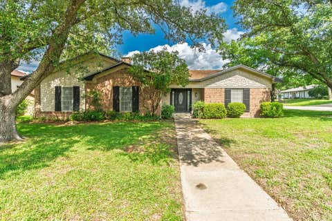 Photo of 509 Deer Drive, Greenville, TX 75402 (MLS # 21285708)