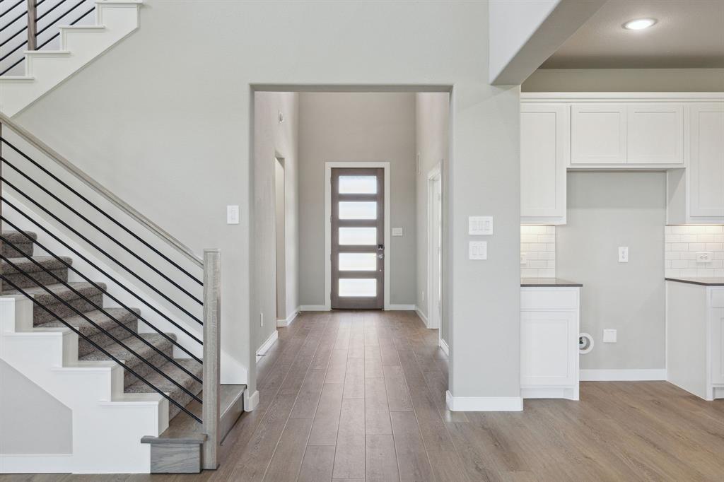 1604 Dropseed Drive