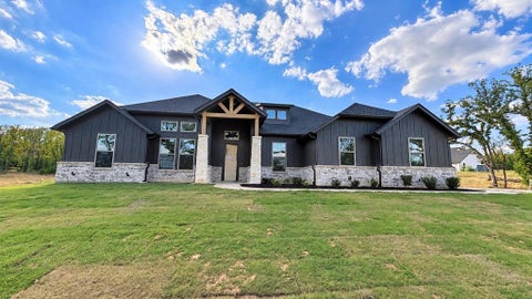 Photo of 735 County Road 3355, Paradise, TX 76073 (MLS # 21391302)