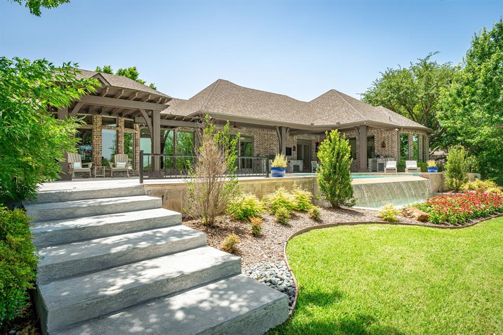 1005 Forest Lake Circle