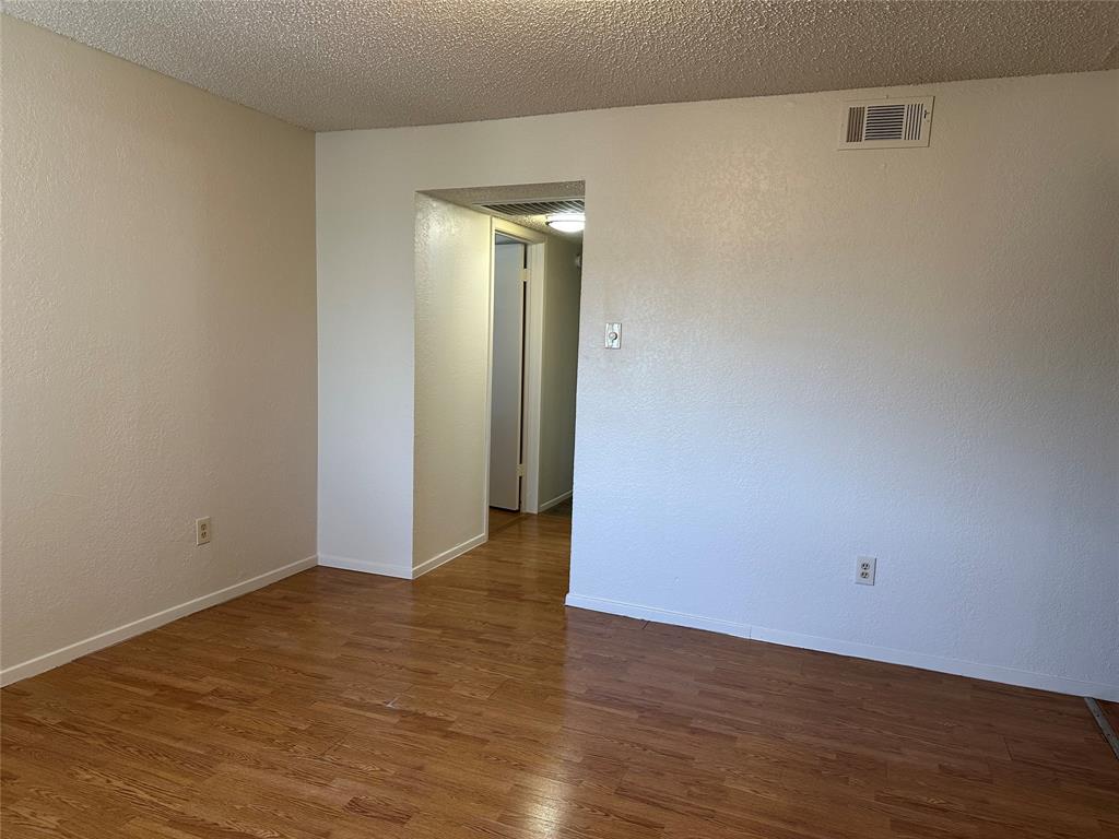 9615 Walnut Street 3205