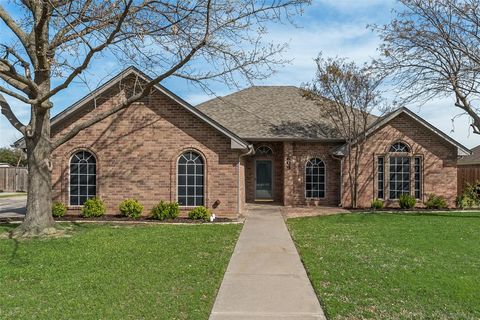 Photo of 604 Cedar Drive, Pilot Point, TX 76258 (MLS # 21213754)