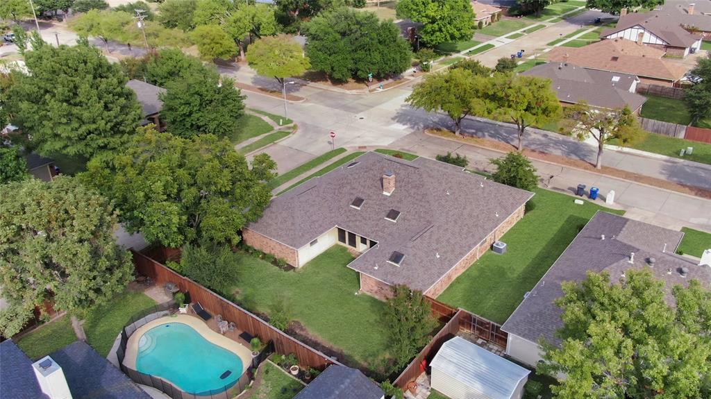300 Dogwood Trail