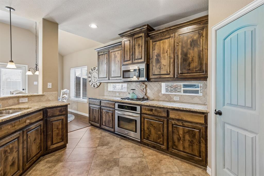 2452 Elm Valley Drive