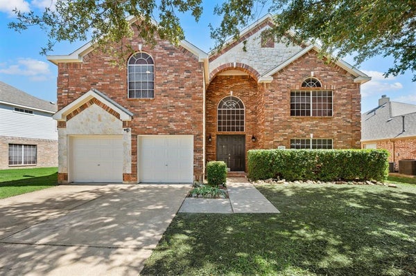 5272 W COVE WAY, GRAND PRAIRIE, TX 75052 - Image 89e59741aacd67b3eb94d64bbb89c68c/890089957