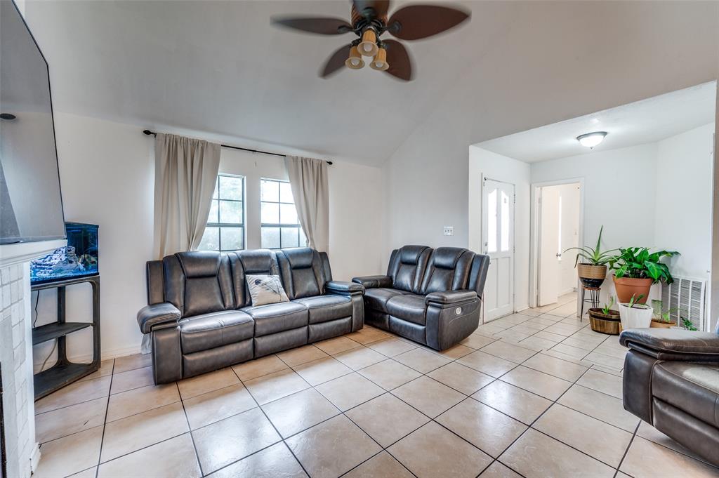 3412 Forest Creek Drive