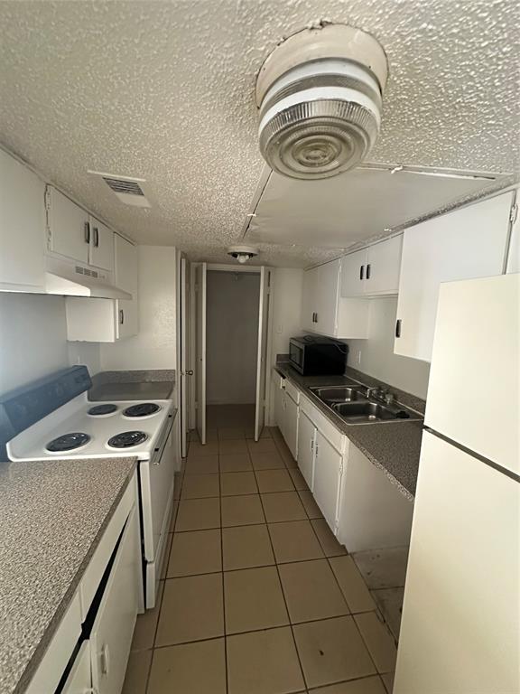 919 S Weatherred Drive 113