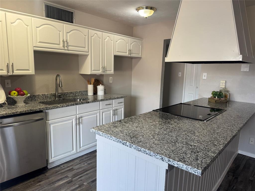 Hillside Village 4 - Residential