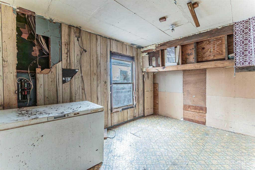 Kathryn Gene - Residential