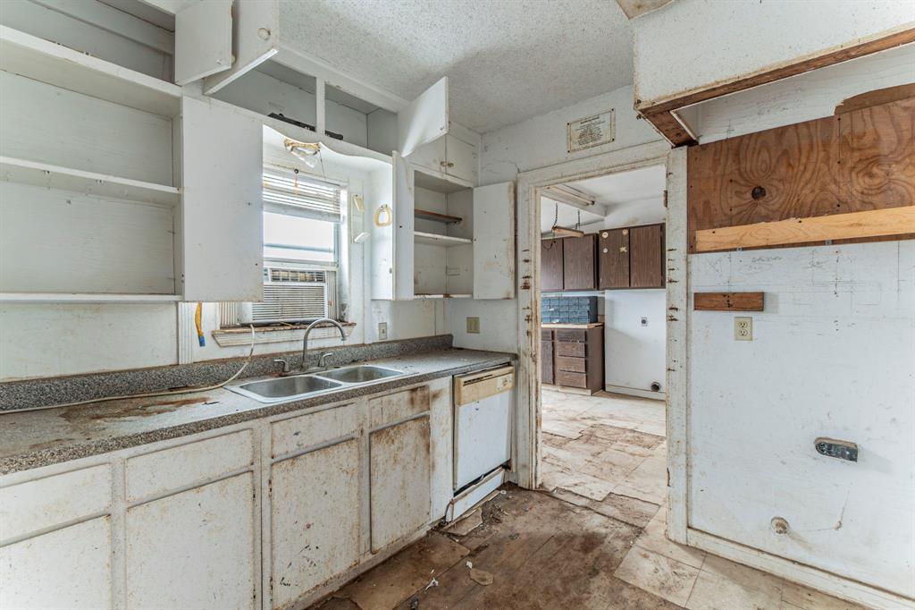 Kathryn Gene - Residential