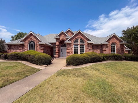 Photo of 1609 Brentwood Trail, Keller, TX 76248 (MLS # 21373855)