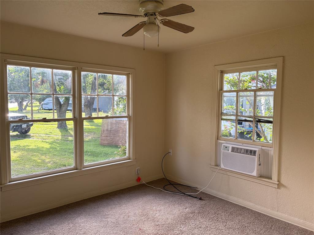 7433 Mohawk Avenue