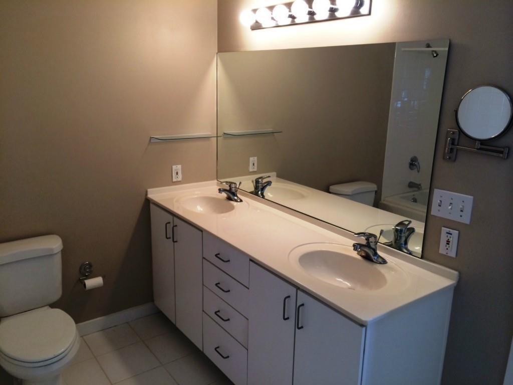 Dallas, Texas 75219, United States, 2 Bedrooms Bedrooms, ,3 BathroomsBathrooms,Residential,Active,179215