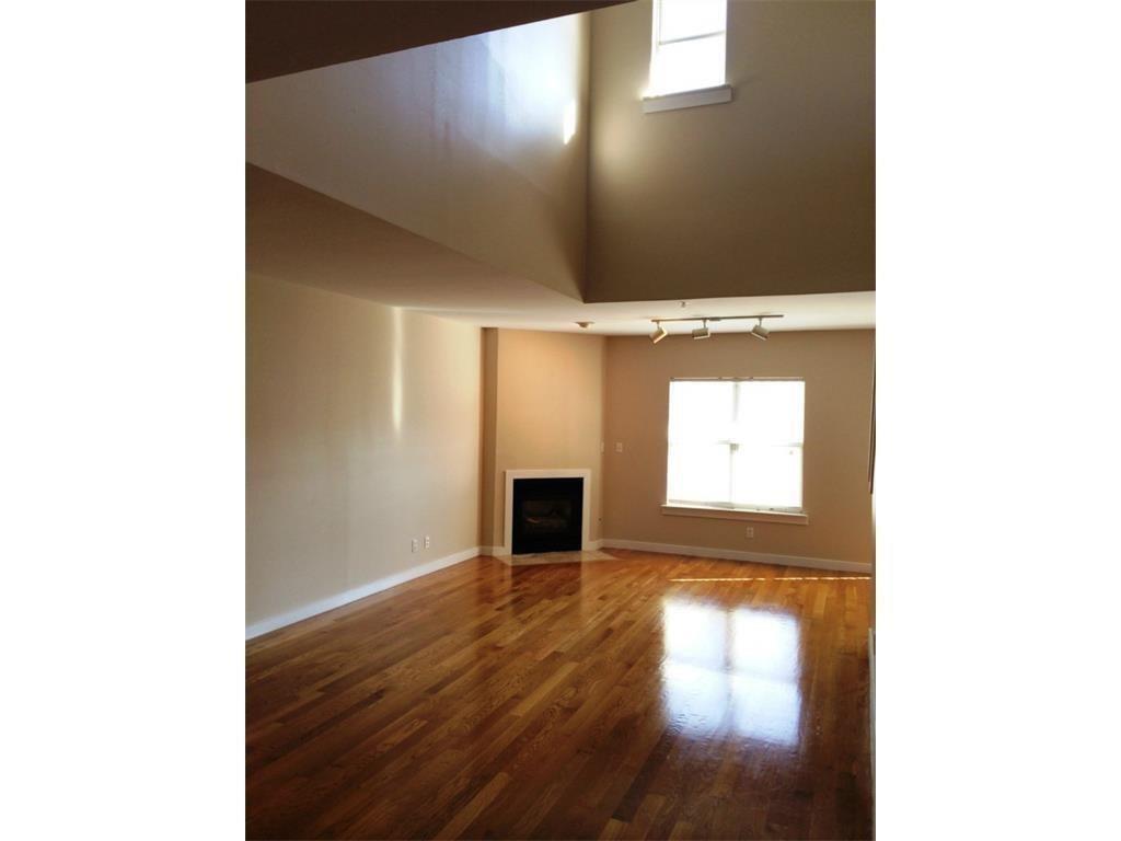 Dallas, Texas 75219, United States, 2 Bedrooms Bedrooms, ,3 BathroomsBathrooms,Residential,Active,179215